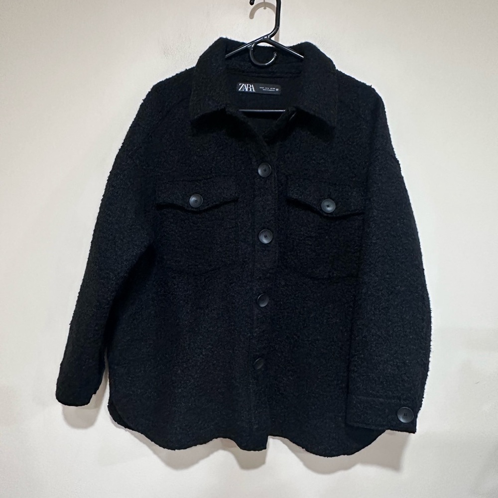 Zara women’s black Sherpa jacket size medium